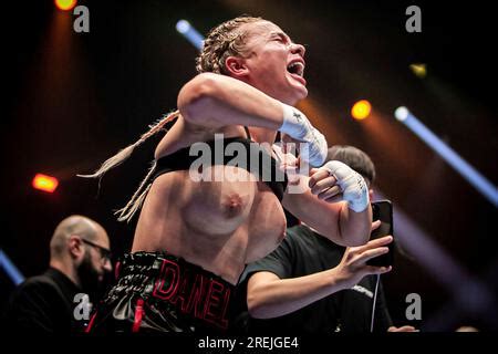 boxer flash crowd|Daniella Hemsley scores big win after flashing audience post